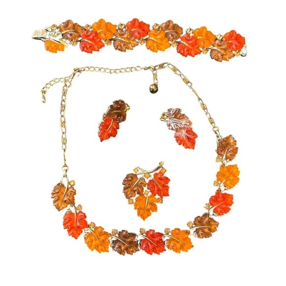 Signed Vintage Lisner Orange-Amber-Brown Thermoset Oak Maple Grand Parure Set